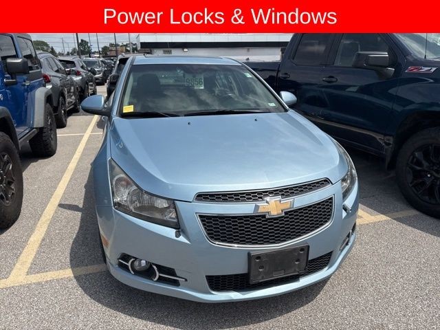 Chevrolet Cruze Vehicle Full-screen Gallery Image 06
