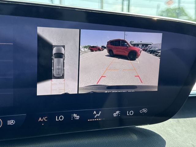 Buick Enclave Vehicle Full-screen Gallery Image 15