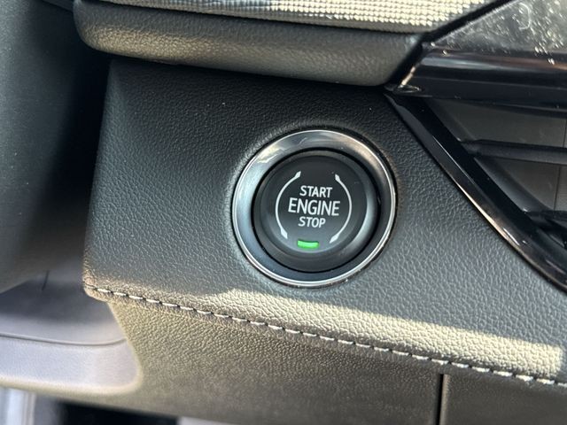 Buick Enclave Vehicle Full-screen Gallery Image 17