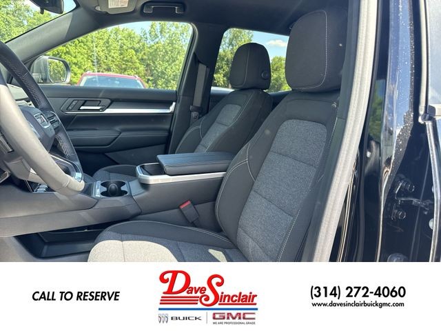 GMC Terrain Vehicle Full-screen Gallery Image 11