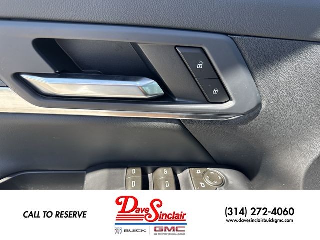 GMC Terrain Vehicle Full-screen Gallery Image 13