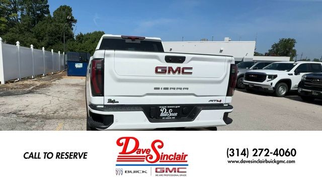 GMC Sierra 2500HD Vehicle Full-screen Gallery Image 07