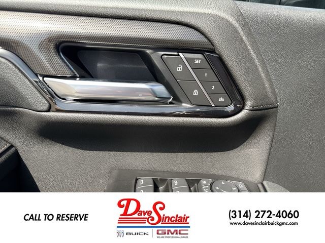 GMC Sierra 2500HD Vehicle Full-screen Gallery Image 13