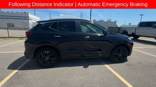 Buick Encore GX Vehicle Full-screen Gallery Image 11