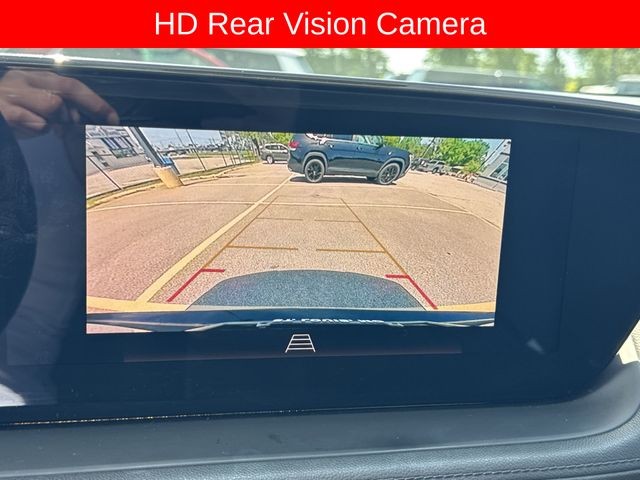 Buick Encore GX Vehicle Full-screen Gallery Image 18
