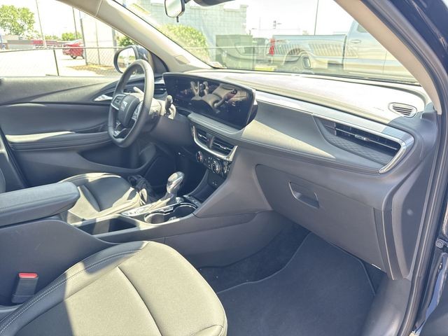 Buick Encore GX Vehicle Full-screen Gallery Image 30