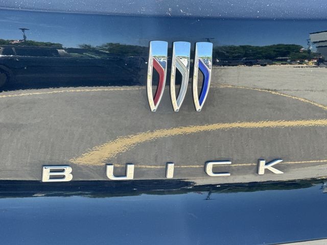 Buick Encore GX Vehicle Full-screen Gallery Image 32