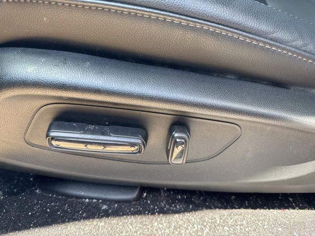 Honda HR-V Vehicle Full-screen Gallery Image 11
