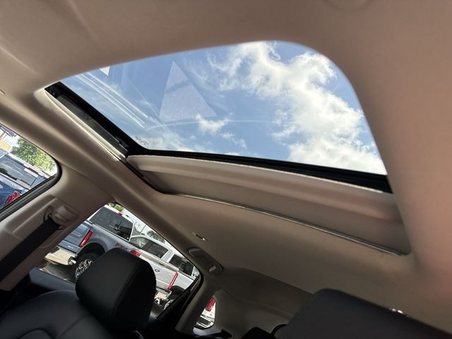 Honda HR-V Vehicle Full-screen Gallery Image 22