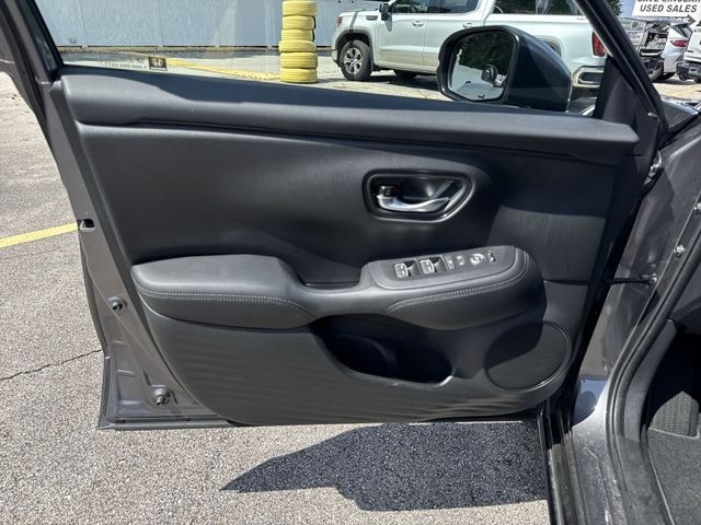 Honda HR-V Vehicle Full-screen Gallery Image 25