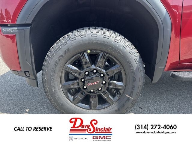 GMC Sierra 2500HD Vehicle Full-screen Gallery Image 10