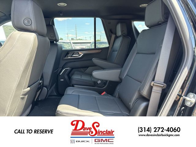 GMC Yukon Vehicle Full-screen Gallery Image 22
