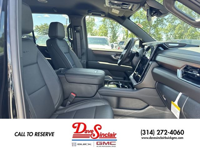 GMC Yukon Vehicle Full-screen Gallery Image 25