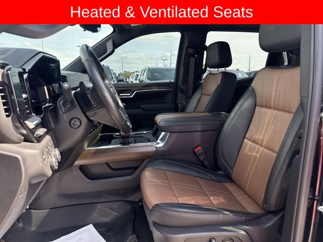 Chevrolet Silverado 1500 Vehicle Full-screen Gallery Image 24