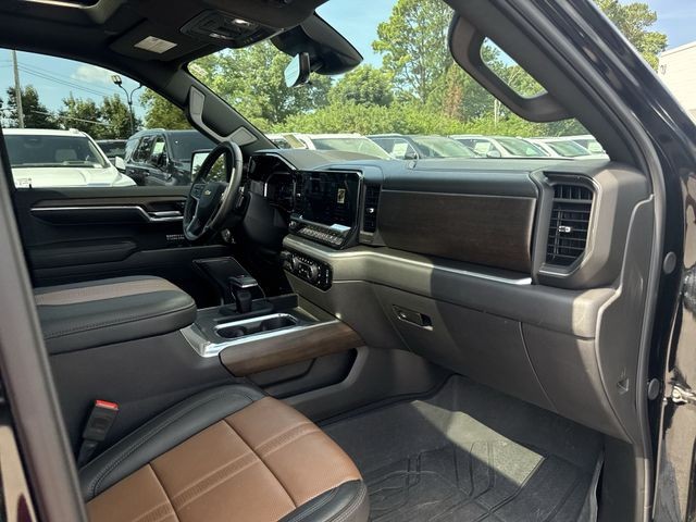 Chevrolet Silverado 1500 Vehicle Full-screen Gallery Image 34