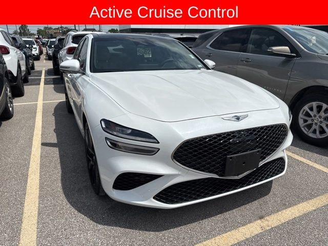 Genesis G70 Vehicle Full-screen Gallery Image 06