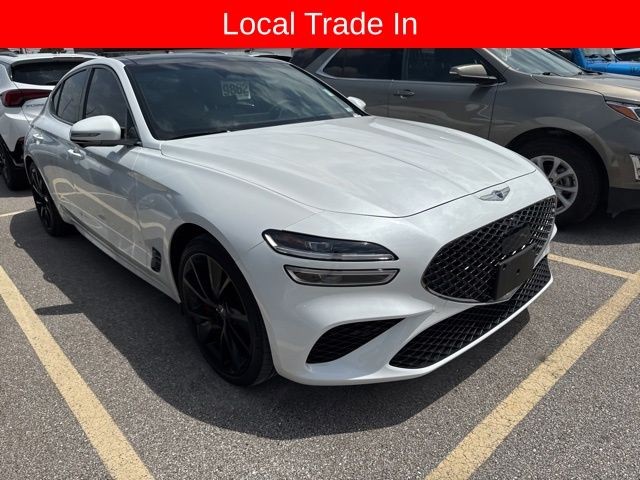 Genesis G70 Vehicle Full-screen Gallery Image 07