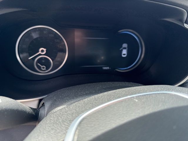 Genesis G70 Vehicle Full-screen Gallery Image 20