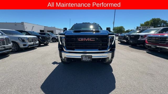 GMC Sierra 2500HD Vehicle Full-screen Gallery Image 03