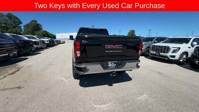 GMC Sierra 2500HD Vehicle Full-screen Gallery Image 09
