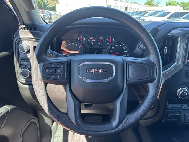 GMC Sierra 2500HD Vehicle Full-screen Gallery Image 14
