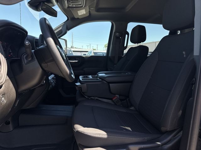 GMC Sierra 2500HD Vehicle Full-screen Gallery Image 22