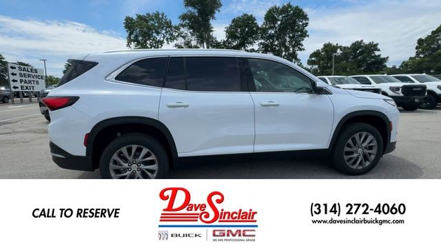 Buick Enclave Vehicle Full-screen Gallery Image 09