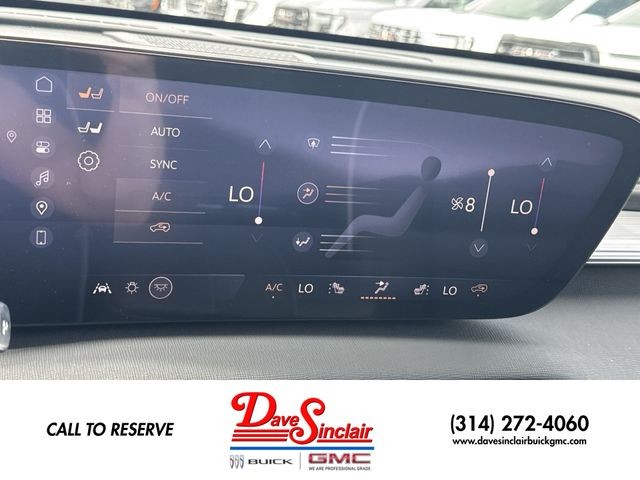 Buick Enclave Vehicle Full-screen Gallery Image 19