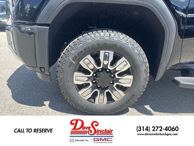 GMC Sierra 3500HD Vehicle Full-screen Gallery Image 10