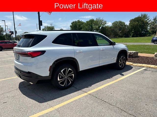 Buick Enclave Vehicle Full-screen Gallery Image 10