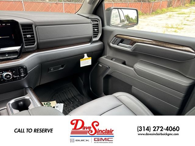 GMC Sierra 1500 Vehicle Full-screen Gallery Image 11