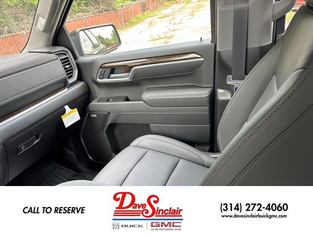 GMC Sierra 1500 Vehicle Full-screen Gallery Image 12