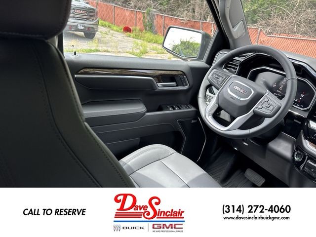 GMC Sierra 1500 Vehicle Full-screen Gallery Image 16