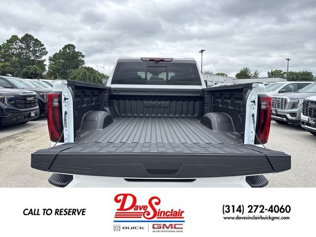 GMC Sierra 2500HD Vehicle Full-screen Gallery Image 24