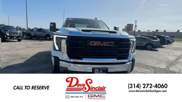 GMC Sierra 3500HD Vehicle Full-screen Gallery Image 03