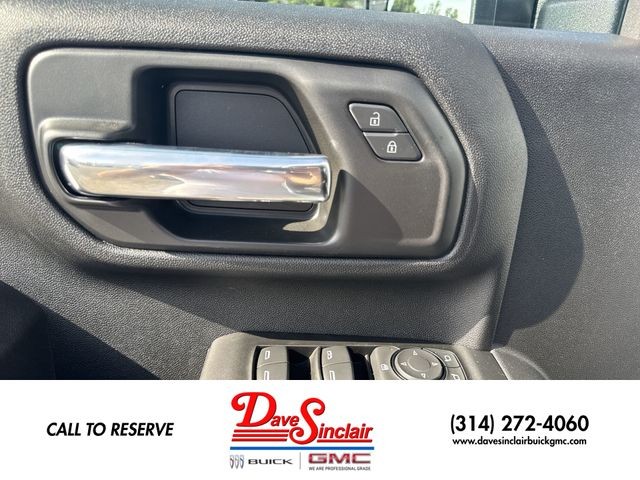 GMC Sierra 3500HD Vehicle Full-screen Gallery Image 13