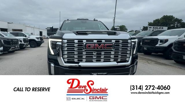 GMC Sierra 2500HD Vehicle Full-screen Gallery Image 03