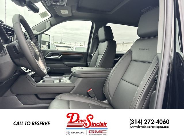 GMC Sierra 2500HD Vehicle Full-screen Gallery Image 11