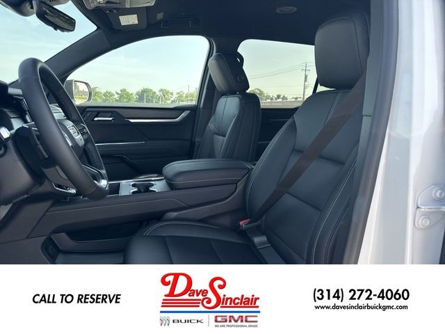GMC Acadia Vehicle Full-screen Gallery Image 11