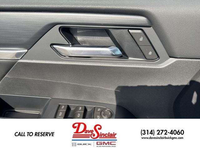 GMC Acadia Vehicle Full-screen Gallery Image 13