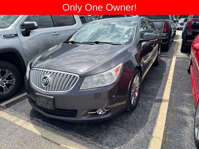 Buick LaCrosse Vehicle Full-screen Gallery Image 02