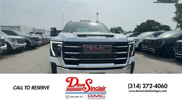 GMC Sierra 3500HD Vehicle Full-screen Gallery Image 03