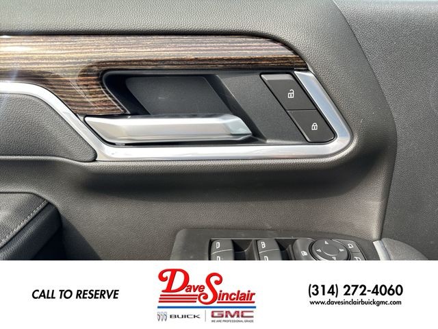 GMC Sierra 3500HD Vehicle Full-screen Gallery Image 13