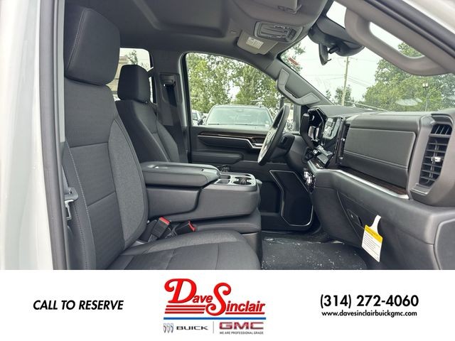 GMC Sierra 3500HD Vehicle Full-screen Gallery Image 24
