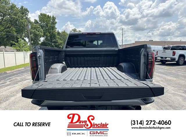 GMC Sierra 2500HD Vehicle Full-screen Gallery Image 25
