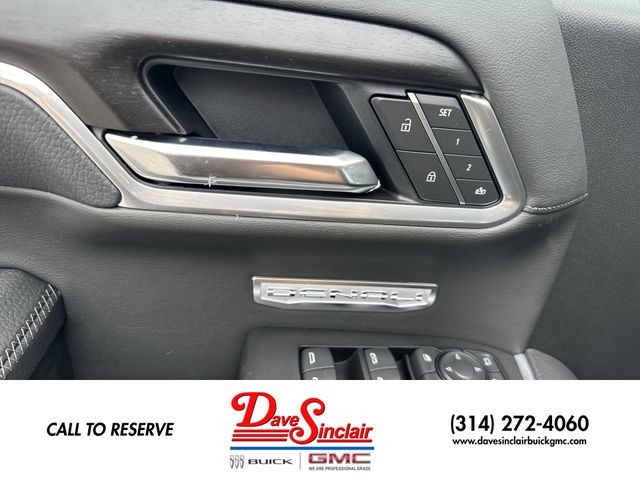 GMC Sierra 1500 Vehicle Full-screen Gallery Image 13