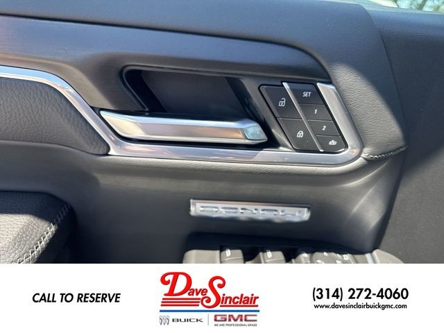 GMC Sierra 1500 Vehicle Full-screen Gallery Image 13