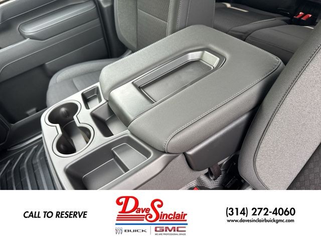 GMC Sierra 3500HD Vehicle Full-screen Gallery Image 21
