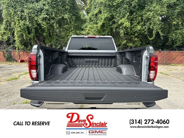 GMC Sierra 3500HD Vehicle Full-screen Gallery Image 23