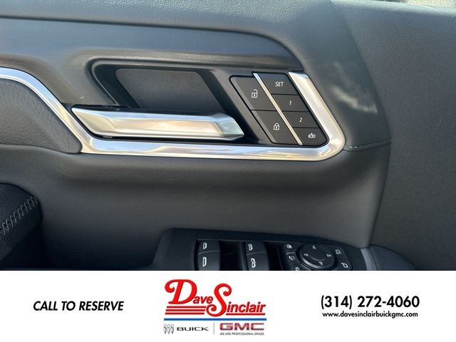 GMC Sierra 2500HD Vehicle Full-screen Gallery Image 13